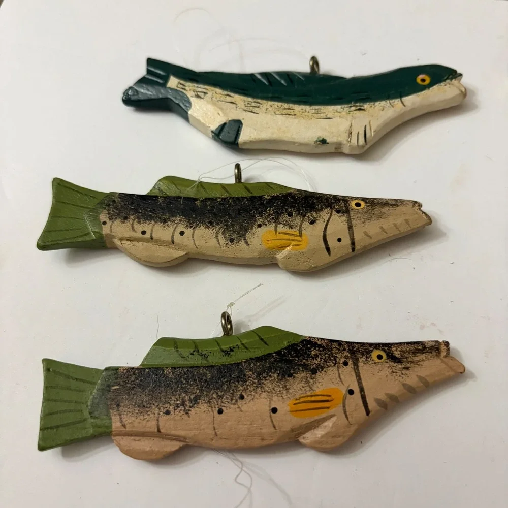 Vintage Hand Painted Wooden Fish Ornaments Set of 6 Cabin Lodge Decor 4 Inch
